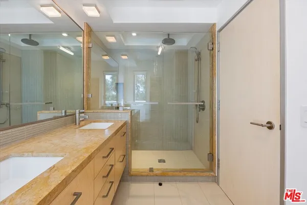 $8,500 | 2301 10th Street, Unit 3, Santa Monica, CA 90405