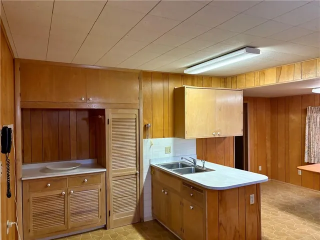 $99,000 | 507 South Main Street, Yates Center, KS 66783