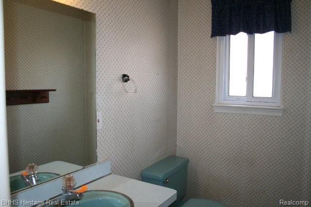 1540 Remsing Street Hartland, MI 48353 - Photo 12 of 17 Bathroom