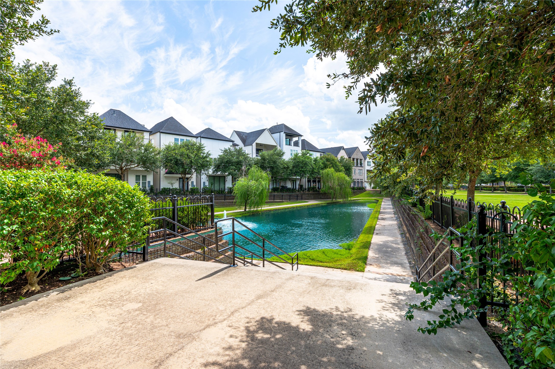 9674 Knight Road Houston, TX 77045 - Photo 38 of 42