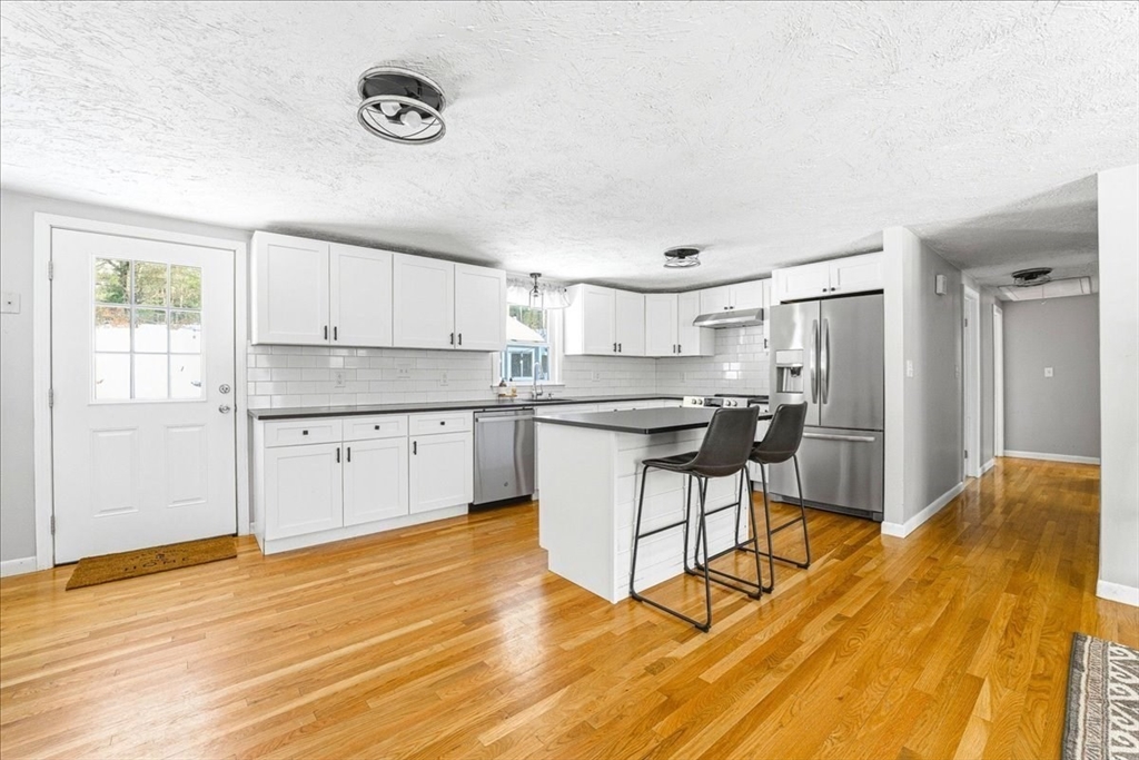 944 Long Pond Road Plymouth, MA 02360 - Photo 12 of 32