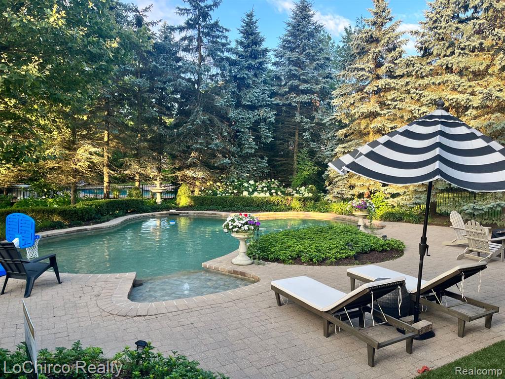 1773 Skyline Drive Rochester Hills, MI 48306 - Photo 33 of 36