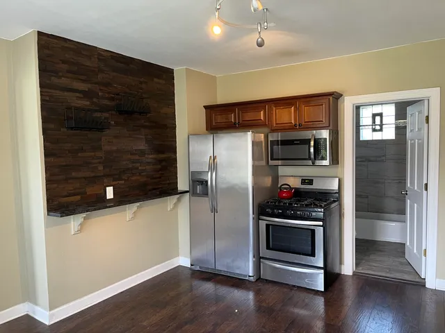 $1,600 | 602 Michigan Avenue, South Milwaukee, WI 53172