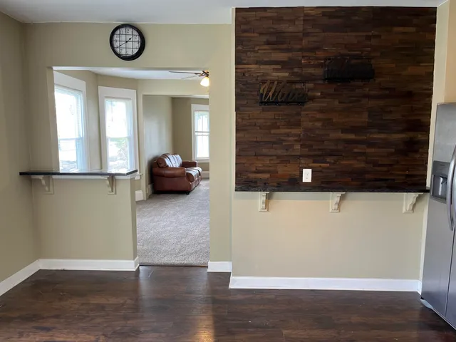 $1,600 | 602 Michigan Avenue, South Milwaukee, WI 53172