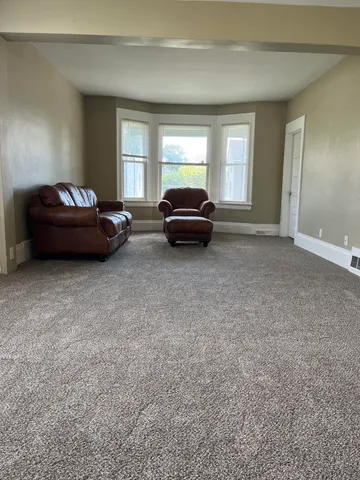 $1,600 | 602 Michigan Avenue, South Milwaukee, WI 53172