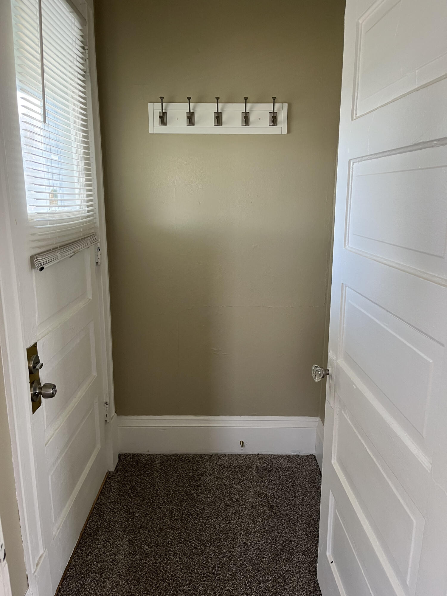 602 Michigan Avenue South Milwaukee, WI 53172 - Photo 8 of 19 IMG_4124