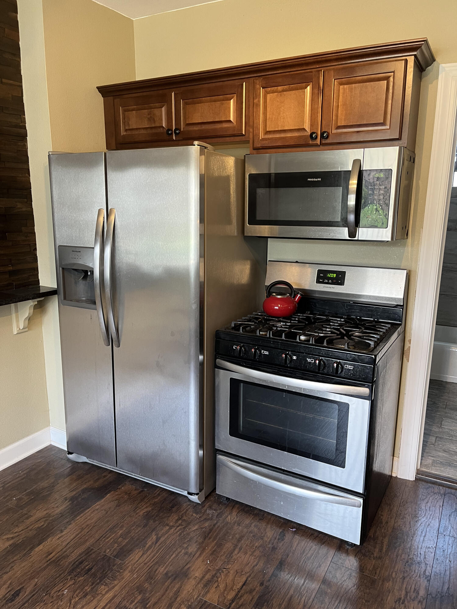 602 Michigan Avenue South Milwaukee, WI 53172 - Photo 9 of 19 IMG_4130