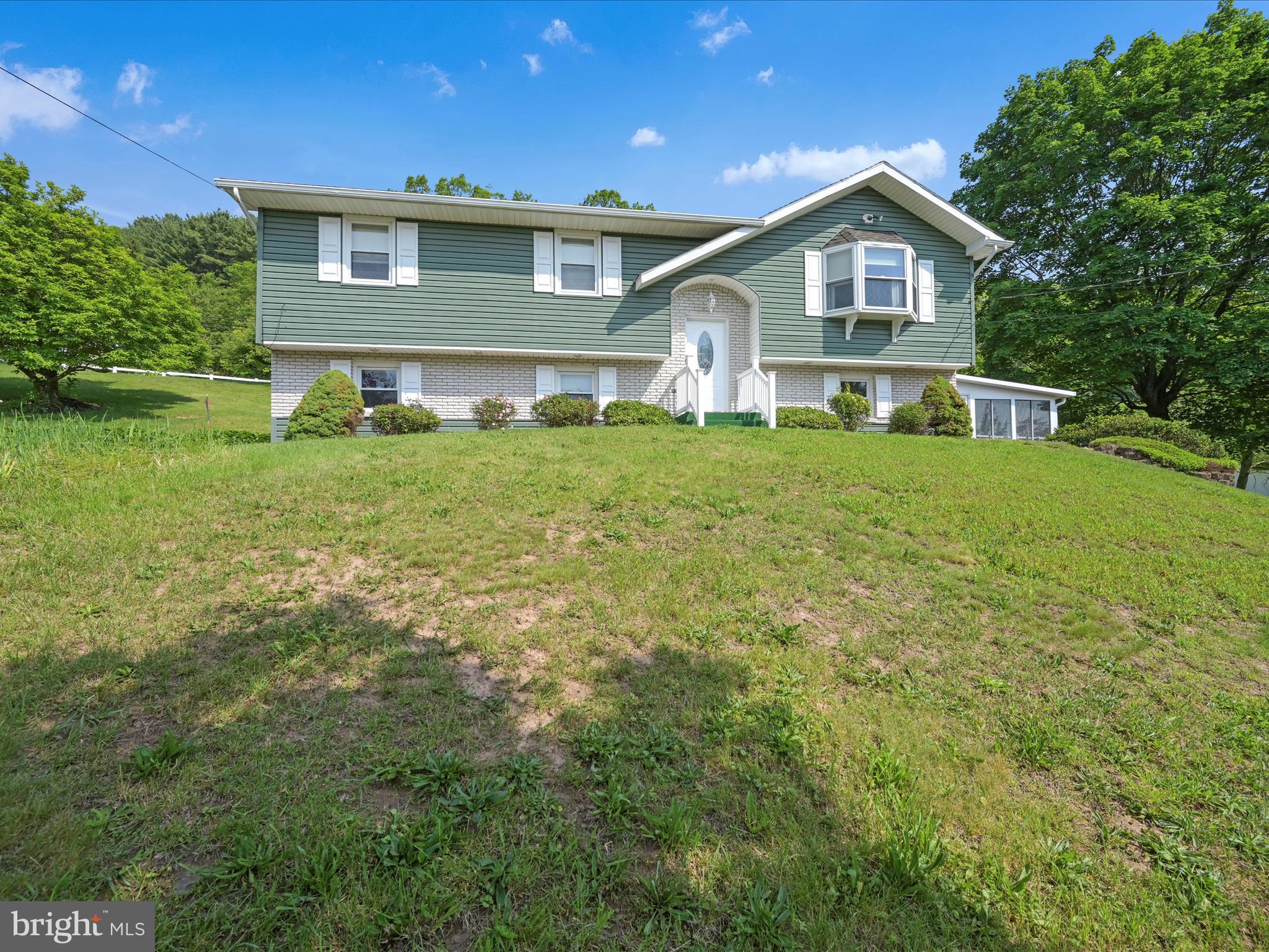 21 Lower Road Tamaqua, PA 18252 - Photo 2 of 30 Front