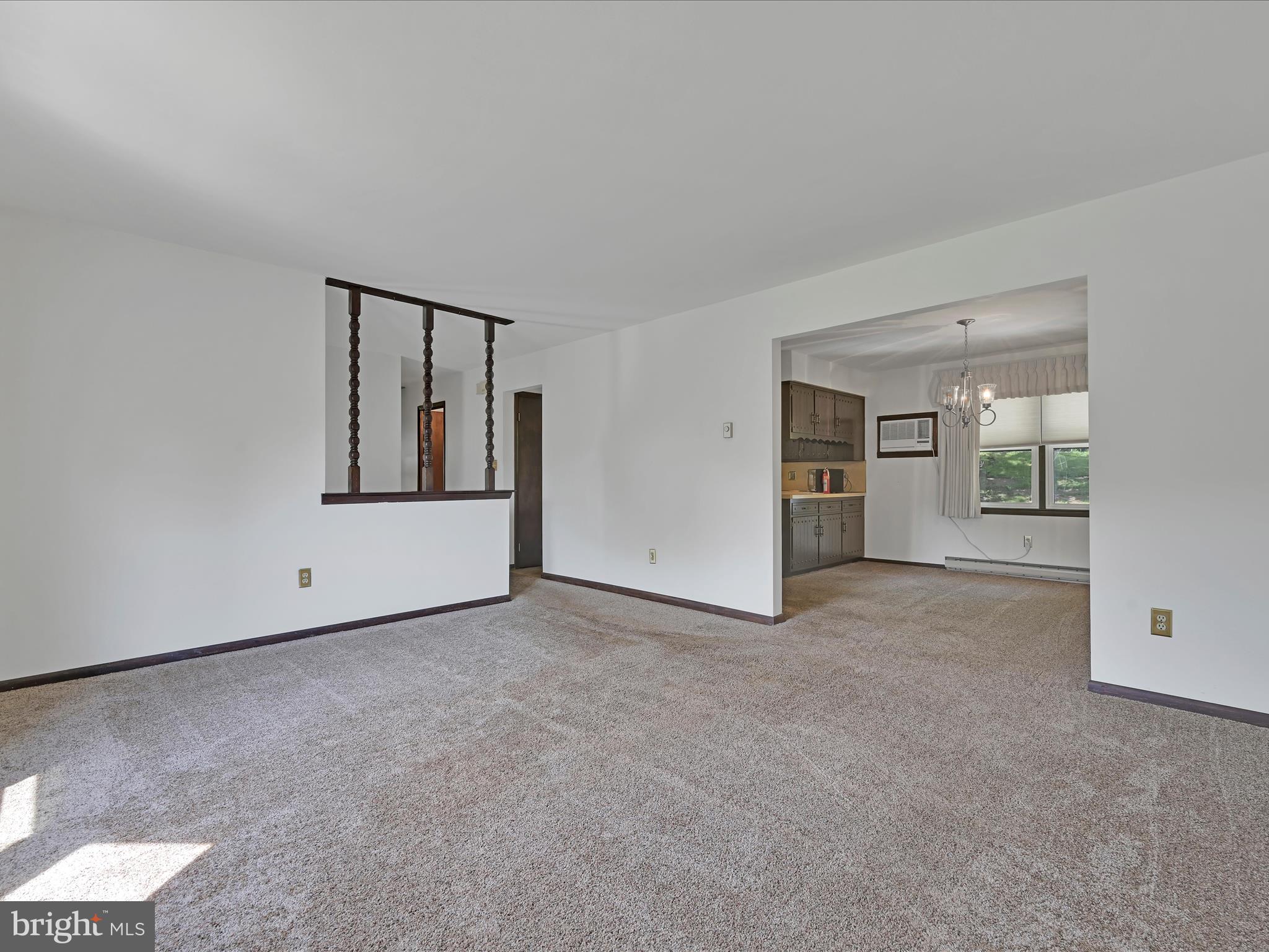 21 Lower Road Tamaqua, PA 18252 - Photo 6 of 30 Living Room