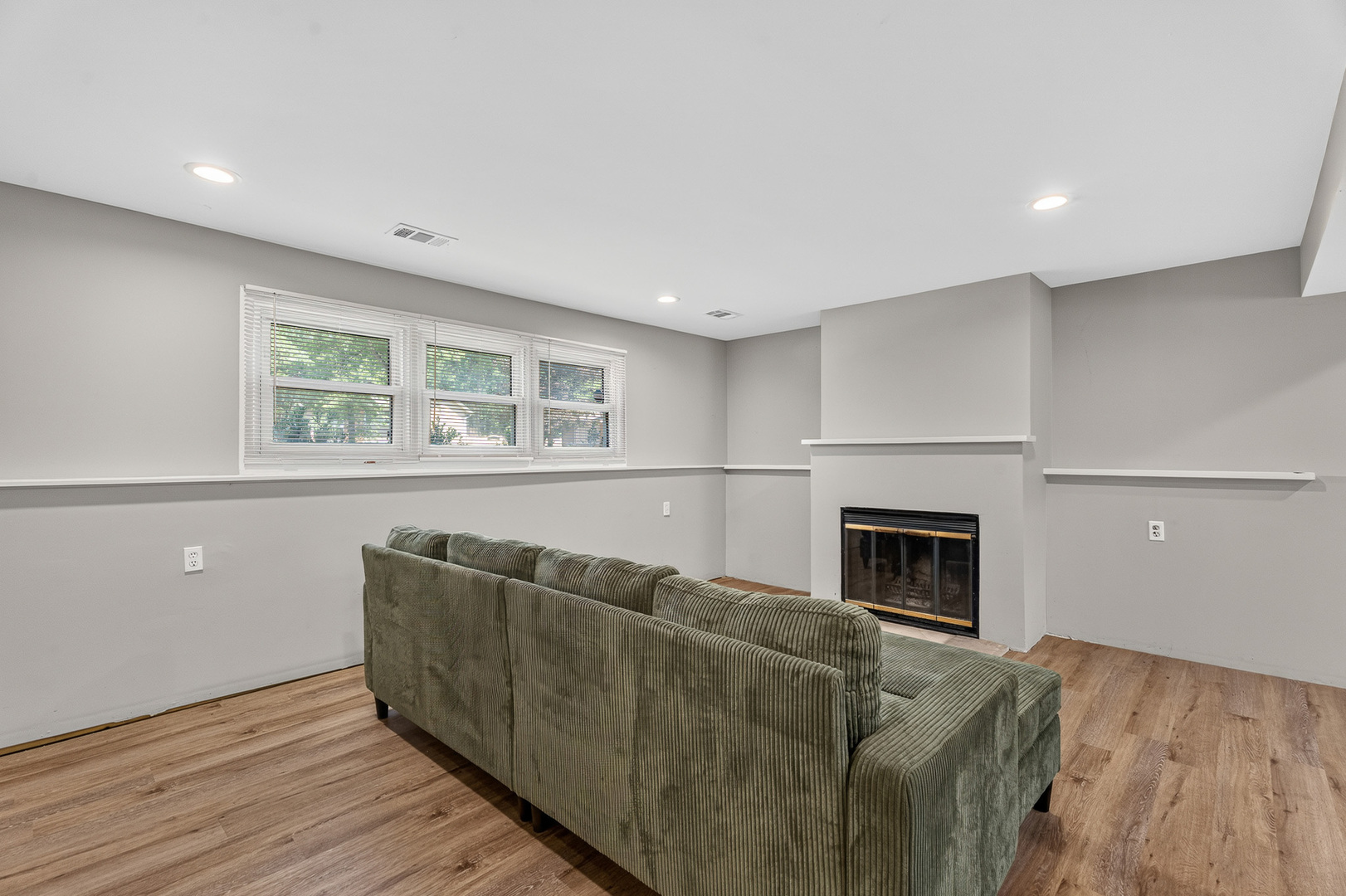 4 Devon Court Bolingbrook, IL 60440 - Photo 17 of 43 Gallery Image 17