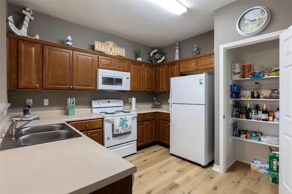 $325,000 | 1126 3ks Street, San Leon, TX 77539