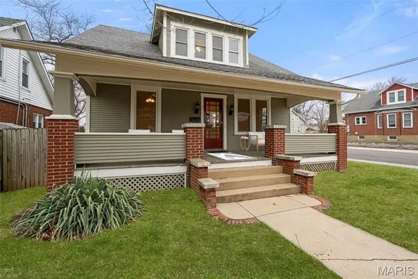 $299,000 | 801 West 2nd Street, Washington, MO 63090