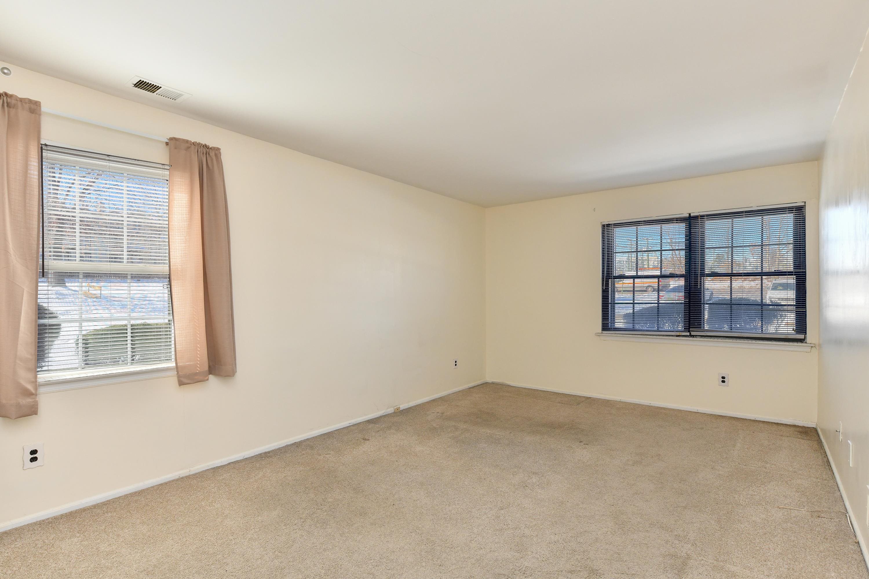 290 Alpine Way, Unit A Woodbridge, NJ 07095 - Photo 20 of 33