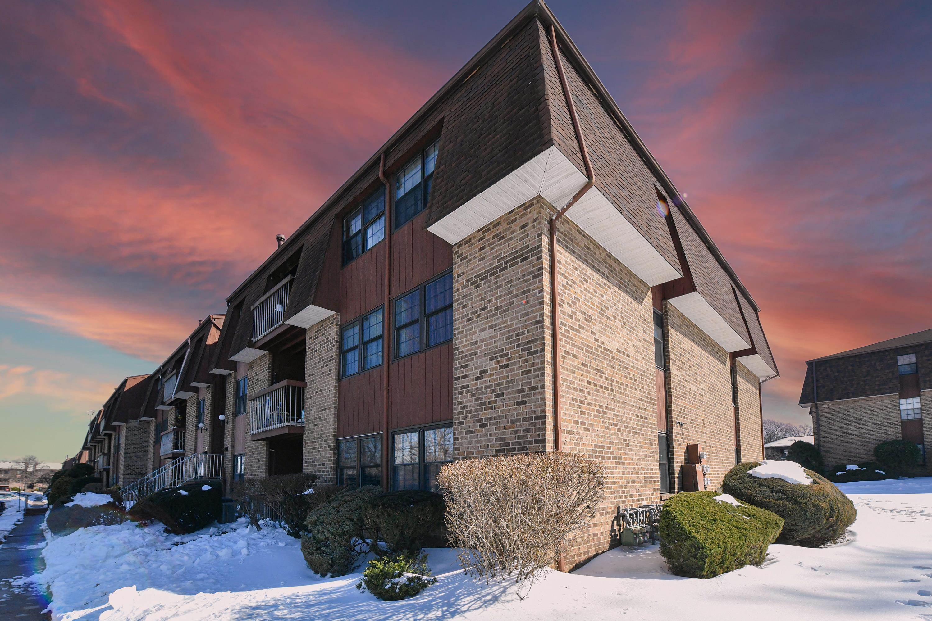 290 Alpine Way, Unit A Woodbridge, NJ 07095 - Photo 4 of 33