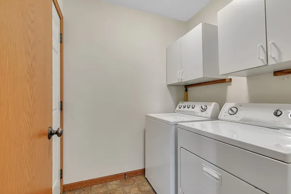 $279,900 | 6737 22nd St N Loop, St. Cloud, MN 56303