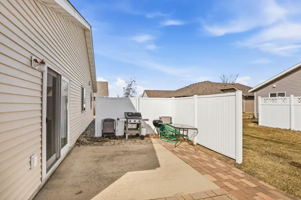 $279,900 | 6737 22nd St N Loop, St. Cloud, MN 56303