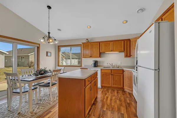 $279,900 | 6737 22nd St N Loop, St. Cloud, MN 56303