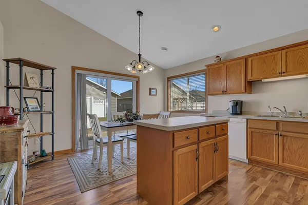 $279,900 | 6737 22nd St N Loop, St. Cloud, MN 56303