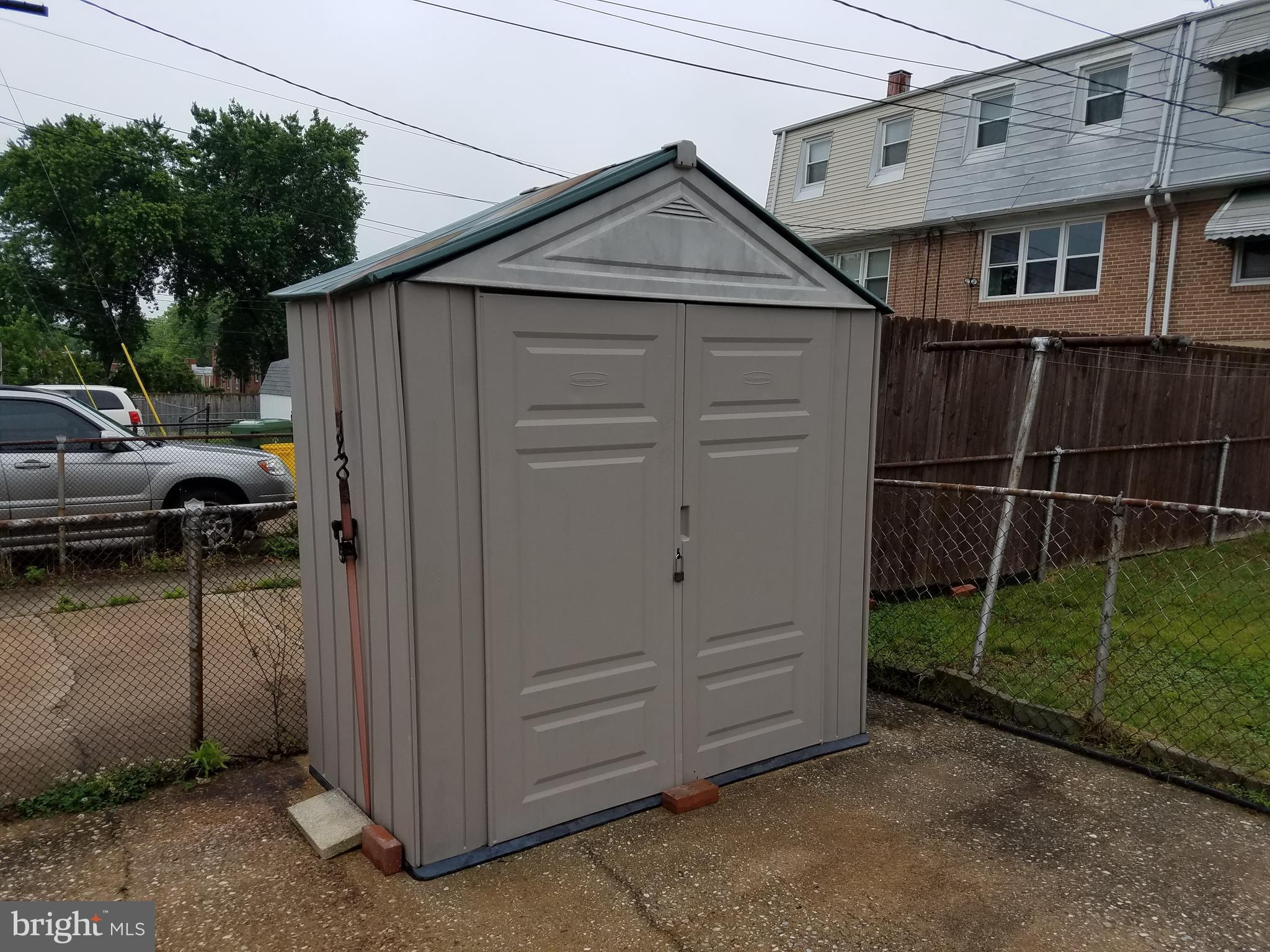 3635 Clarenell Road Baltimore, MD 21229 - Photo 22 of 24 Rubbermaid Shed