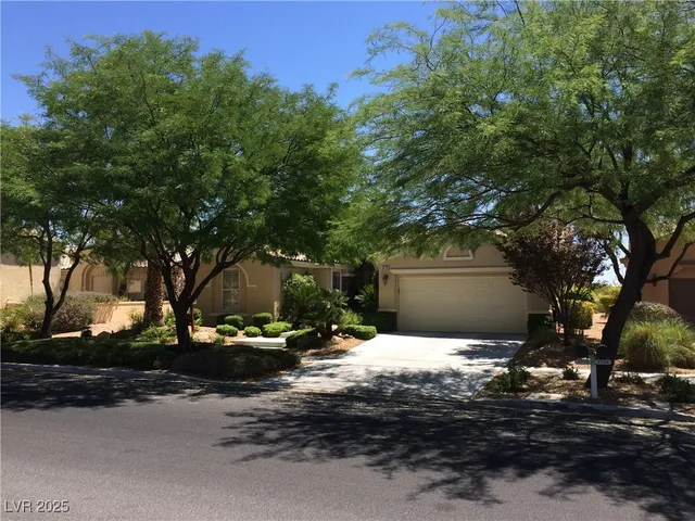 $2,700 | 4710 Fiore Bella Boulevard, Las Vegas, NV 89135