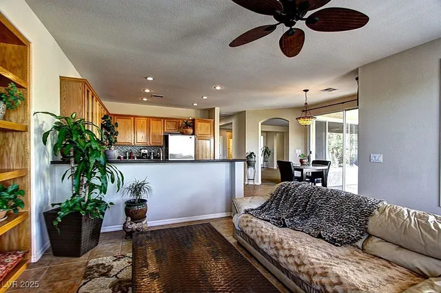 $2,700 | 4710 Fiore Bella Boulevard, Las Vegas, NV 89135