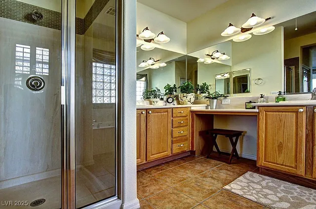 $2,700 | 4710 Fiore Bella Boulevard, Las Vegas, NV 89135