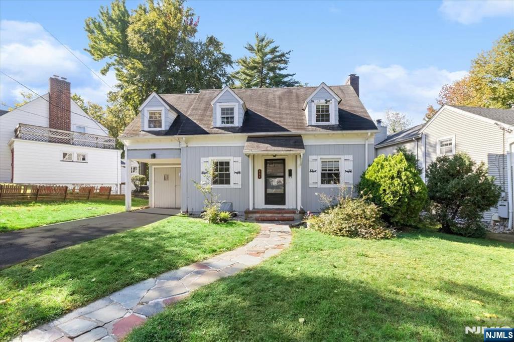 694 Northumberland Road Teaneck, NJ 07666 - Photo 1 of 29 Gallery Image 1