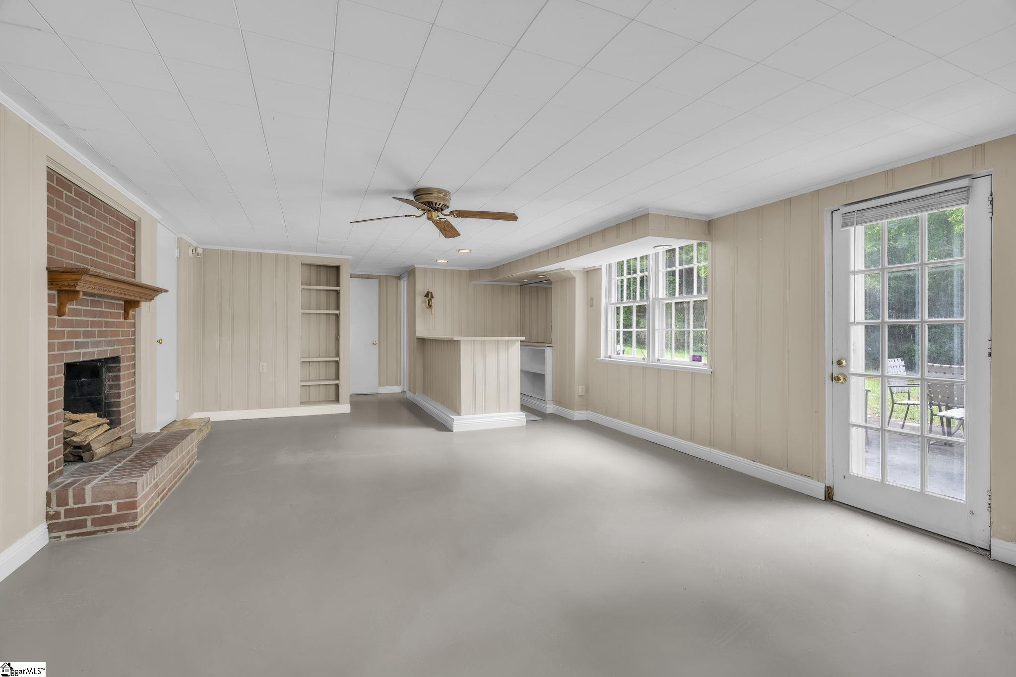 207 Butler Springs Road Greenville, SC 29615 - Photo 12 of 36 Gallery Image 12
