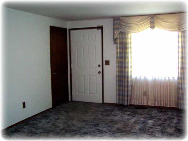 3949 Randell Road Columbus, OH 43228 - Photo 3 of 9 Gallery Image 3