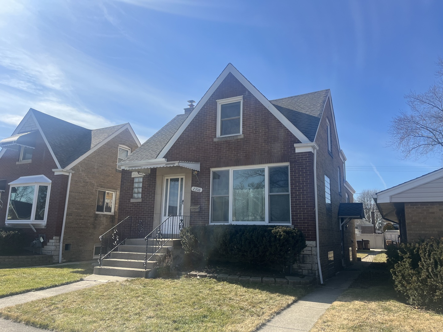 2306 12th Avenue North Riverside, IL 60546 - Photo 2 of 25