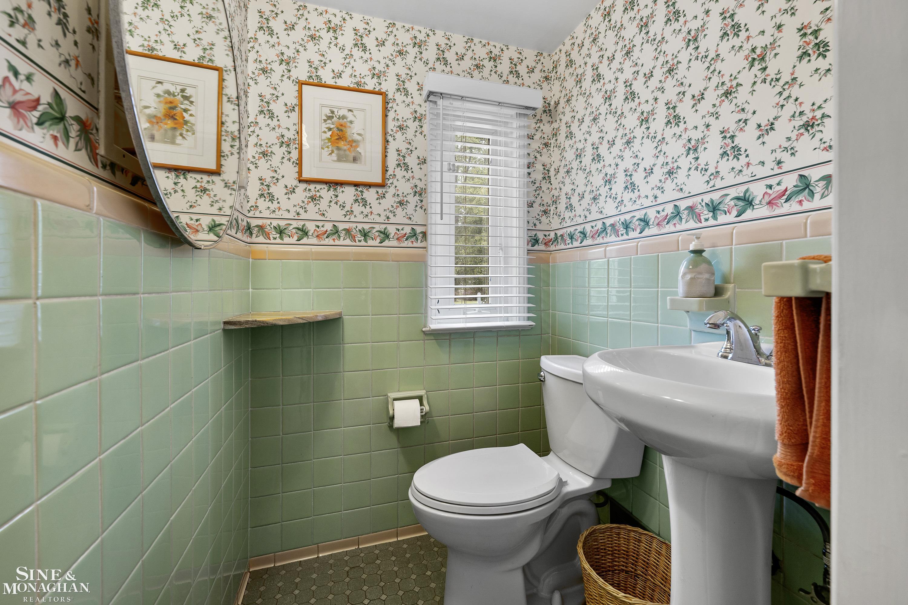 1427 North Renaud Road Grosse Pointe, MI 48236 - Photo 38 of 52 50175423-8b1047bc-c938-44ce-9fb1-0060e847e8c2.JPG