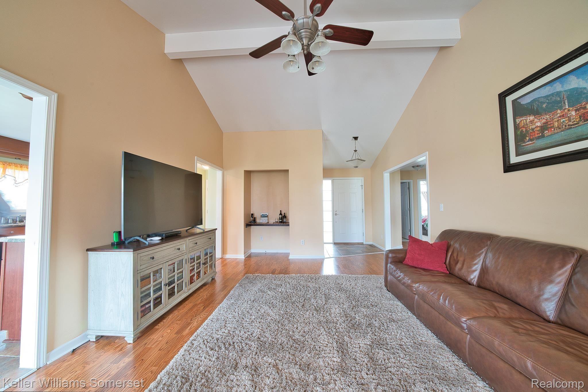 51480 Rivard Road New Baltimore, MI 48047 - Photo 8 of 26 DSC08942.jpg