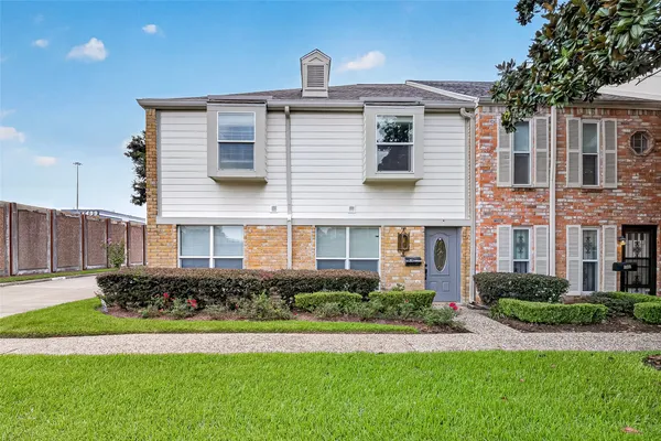 $325,000 | 10383 Briar Forest Drive, Houston, TX 77042