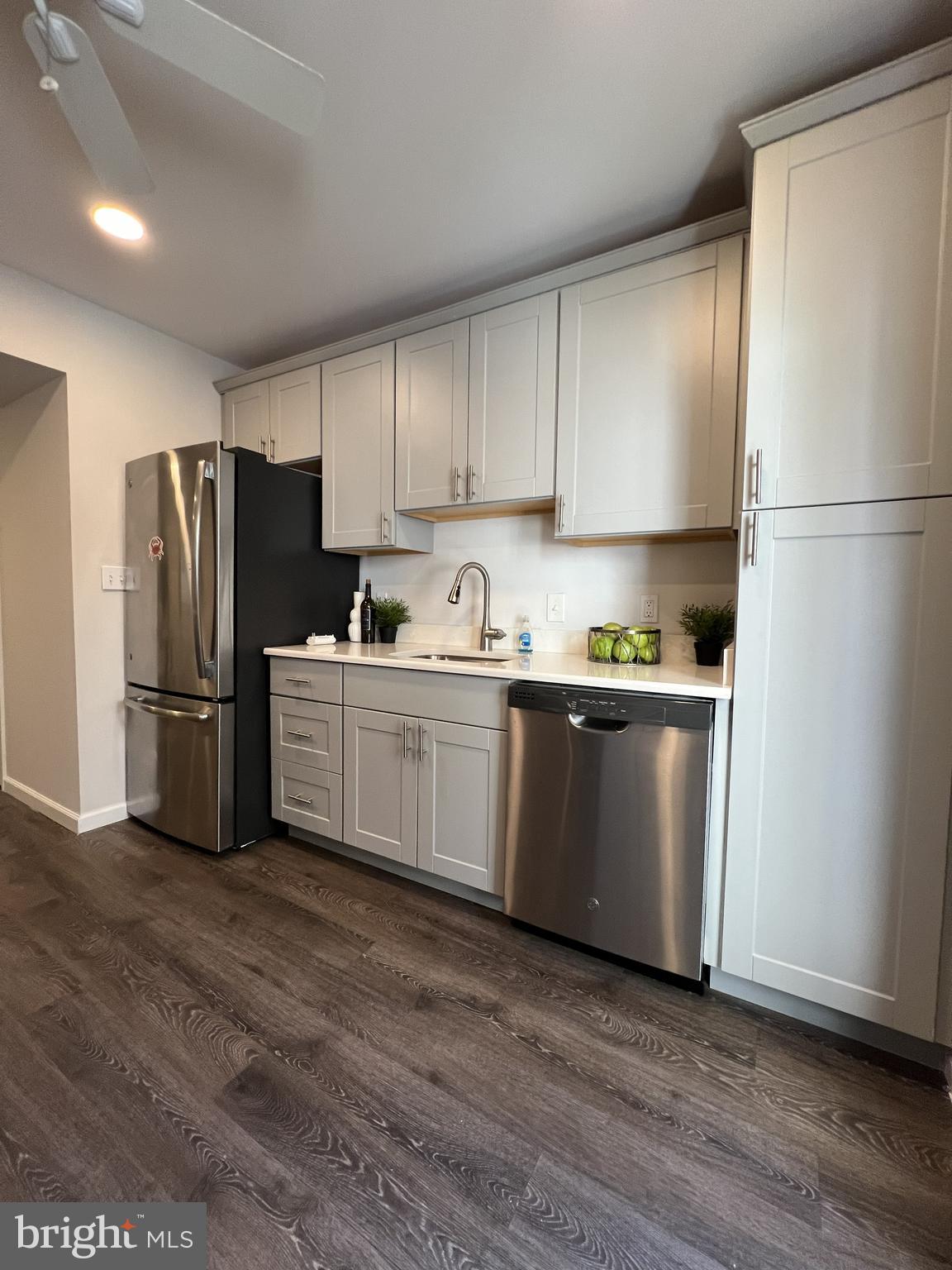 324 South Castle Street Baltimore, MD 21231 - Photo 8 of 17