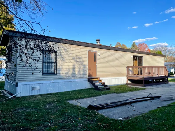 $24,900 | 3900 West Jefferson Avenue, Trenton, MI 48183