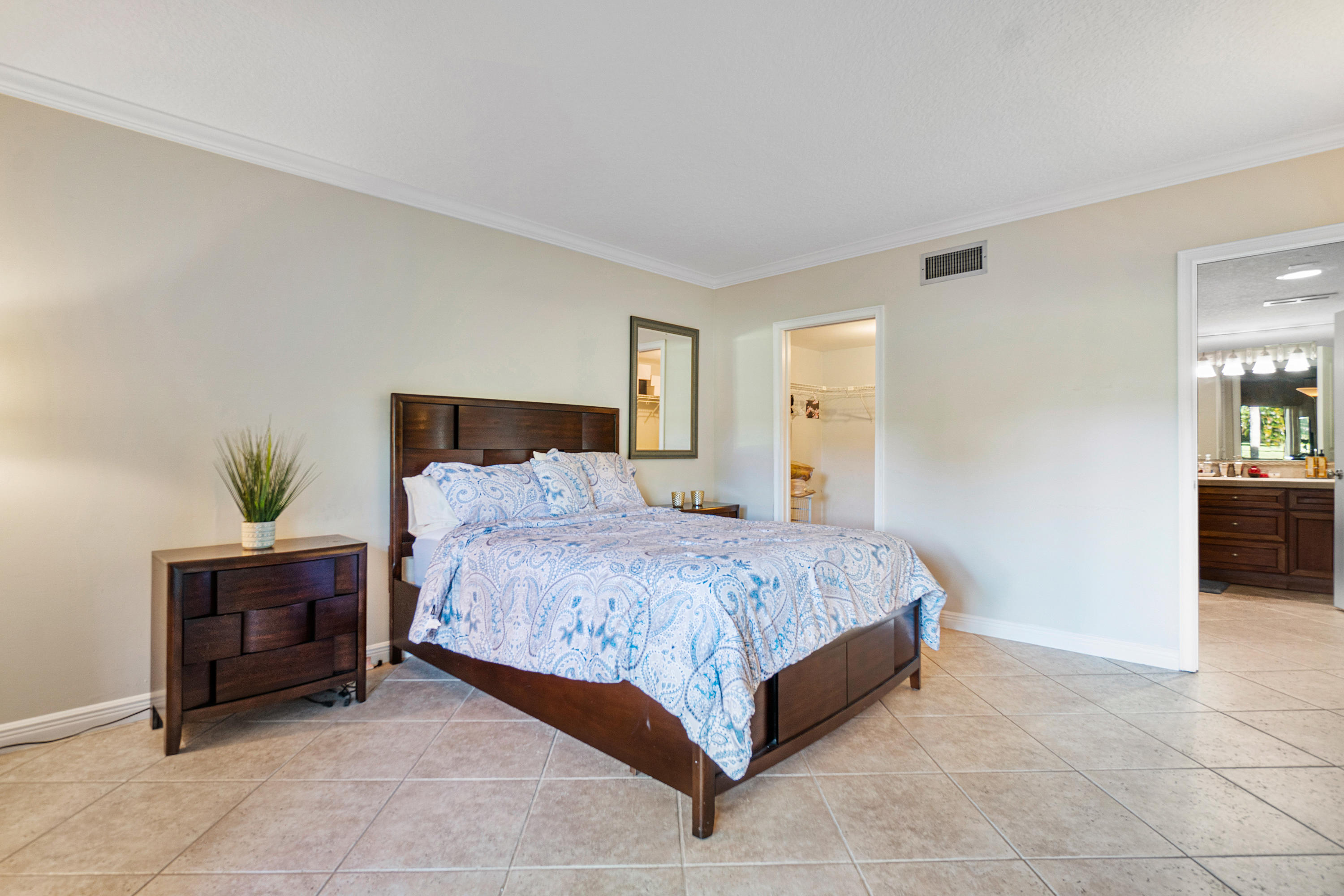 13334 Polo Club Road, Unit 217 Wellington, FL 33414 - Photo 16 of 23 014-13334PoloClubRoad-Wellington-FL-3341