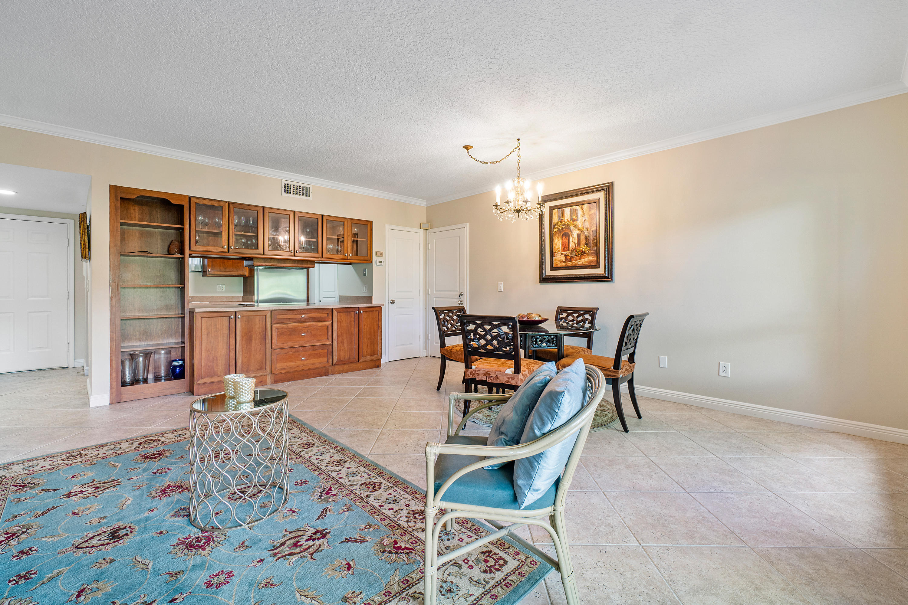 13334 Polo Club Road, Unit 217 Wellington, FL 33414 - Photo 8 of 23 006-13334PoloClubRoad-Wellington-FL-3341