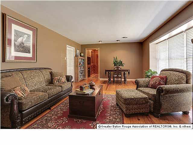 435 Court Baton Rouge La Baton Rouge, LA 70810 - Photo 3 of 15 Gallery Image 3
