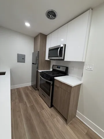 $1,545 | 452 West Aldine Avenue, Unit 427, Chicago, IL 60657