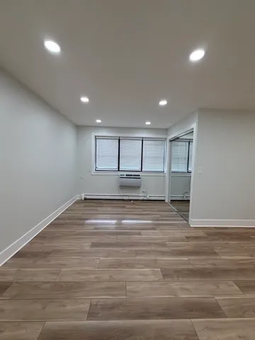 $1,545 | 452 West Aldine Avenue, Unit 427, Chicago, IL 60657