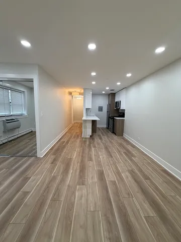 $1,545 | 452 West Aldine Avenue, Unit 427, Chicago, IL 60657