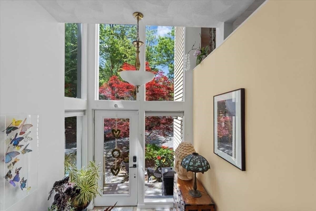 8 Deer Path, Unit 8 Hudson, MA 01749 - Photo 3 of 30