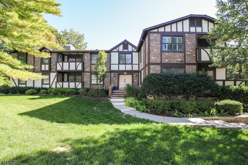 9 Heritage Drive, Unit E Chatham, NJ 07928 - Photo 2 of 11