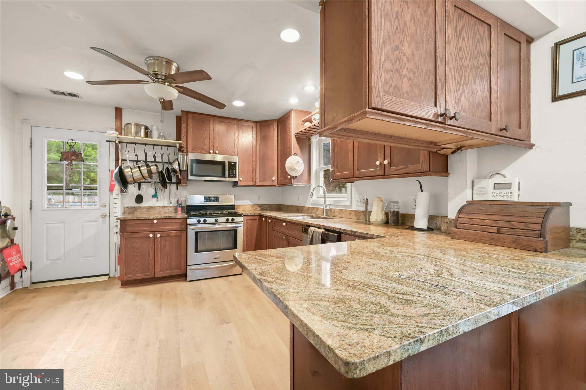 301 Dale Drive Silver Spring, MD 20910 - Photo 11 of 40 Kitchen