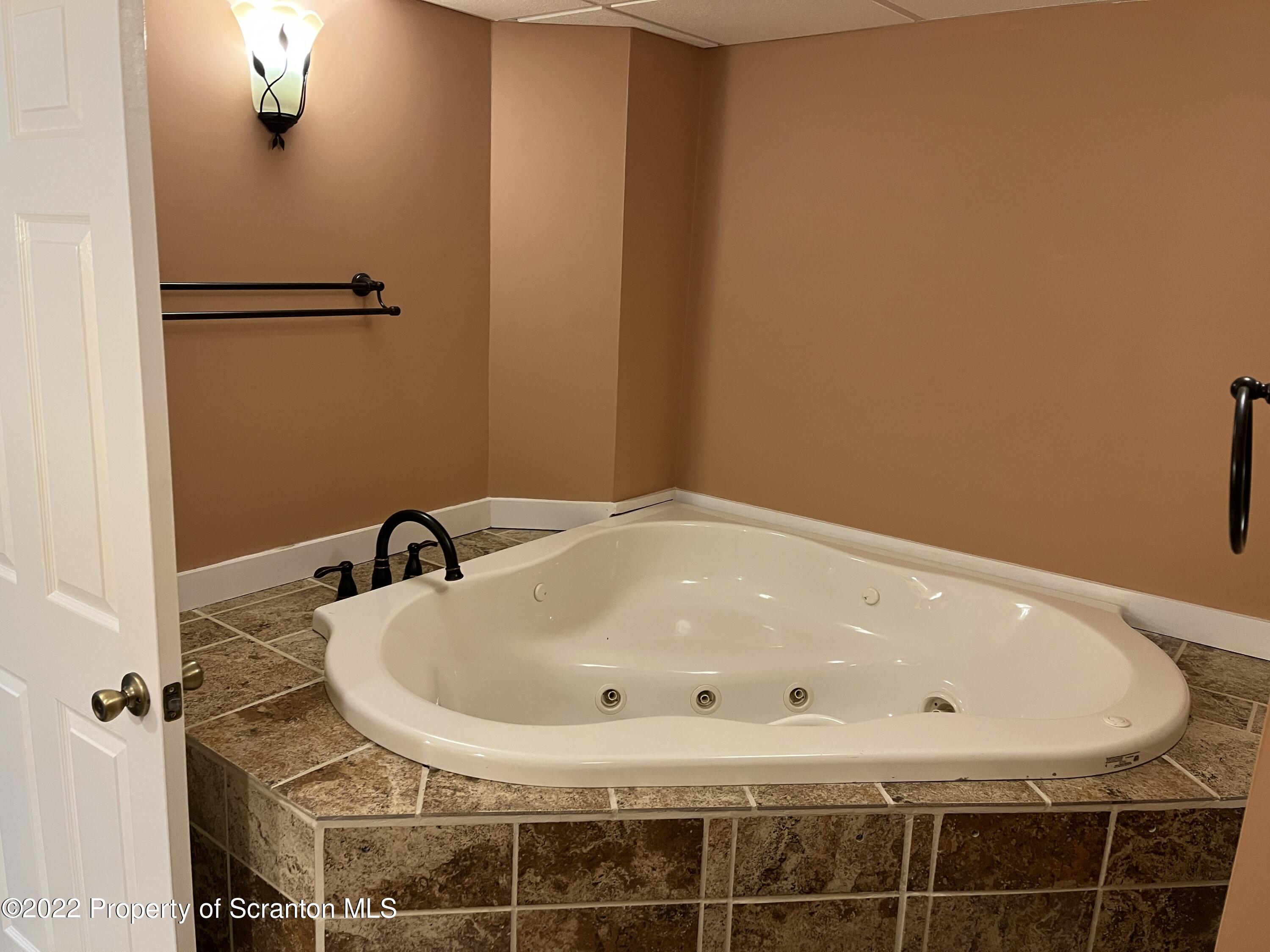 11046 Spring Drive Clarks Summit, PA 18411 - Photo 25 of 32 Gallery Image 25