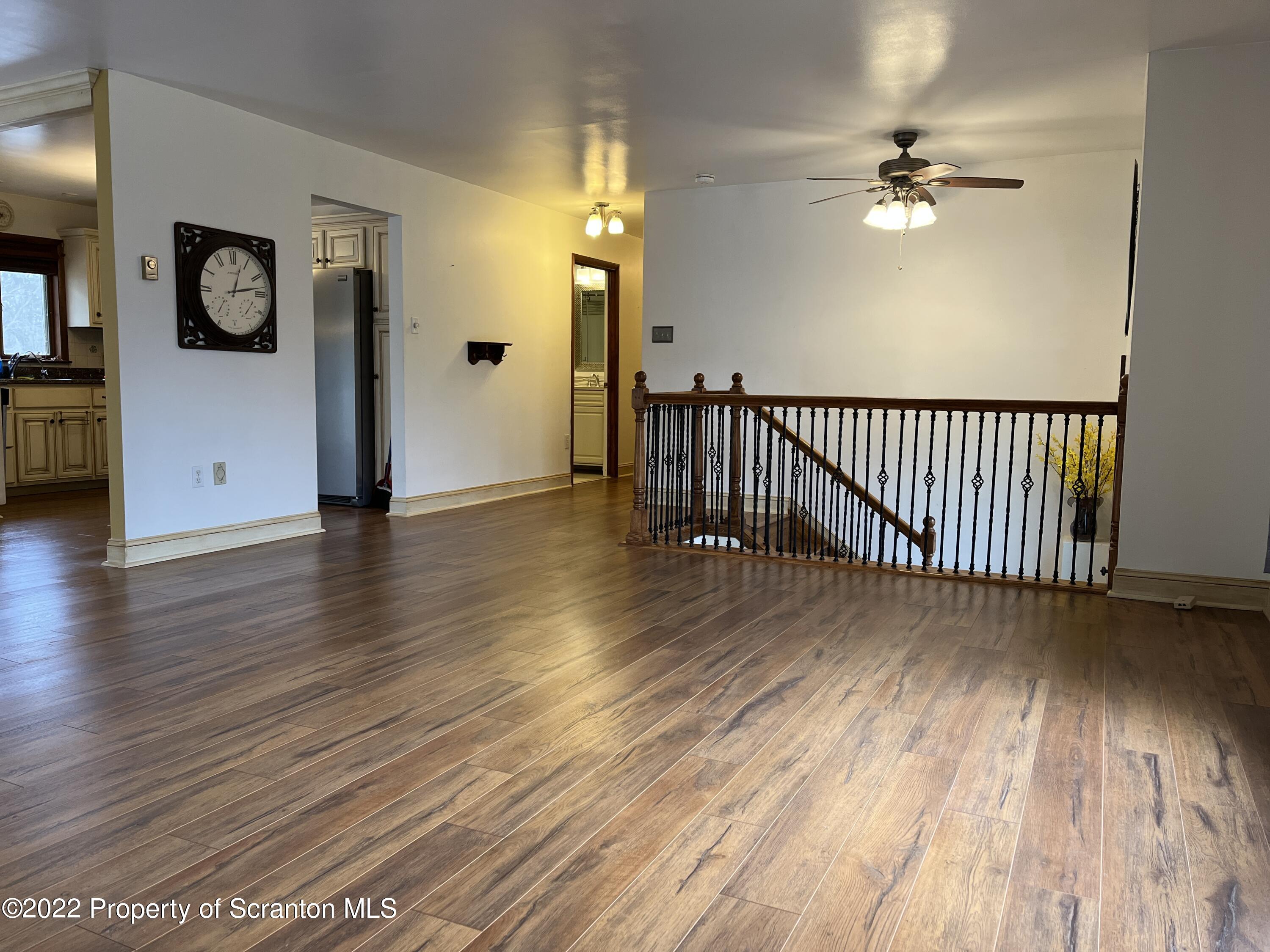 11046 Spring Drive Clarks Summit, PA 18411 - Photo 5 of 32 Gallery Image 5