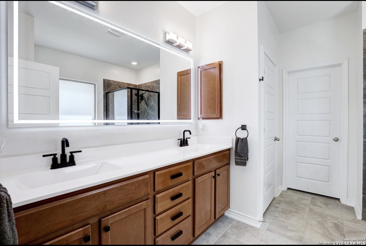 29977 Sebastian Bulverde, TX 78163 - Photo 17 of 29