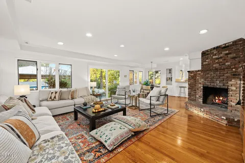 $2,750,000 | 1948 Ravista Lane, La Canada Flintridge, CA 91011