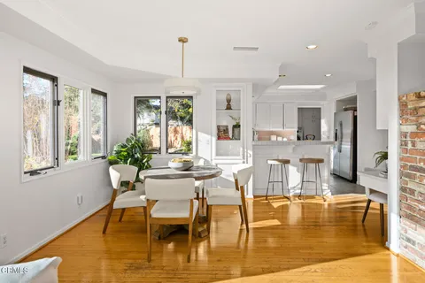 $2,750,000 | 1948 Ravista Lane, La Canada Flintridge, CA 91011