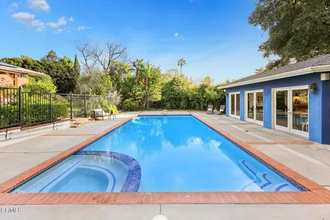 $2,750,000 | 1948 Ravista Lane, La Canada Flintridge, CA 91011